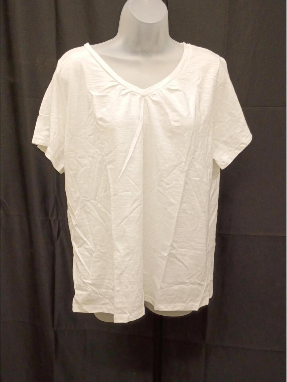 Hanes Women’s Slim‑Fit White V‑Neck Short Sleeve T‑Shirt Size XL